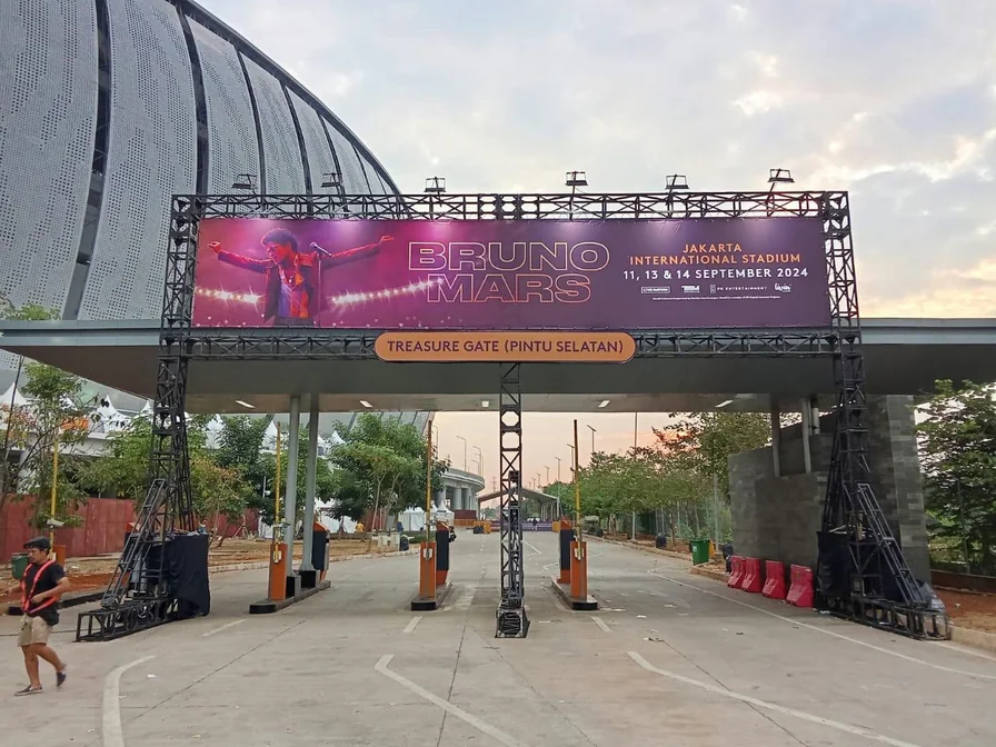 PRODUCTION BRUNO MARS — LIVE IN CONCERT PRODUCTION